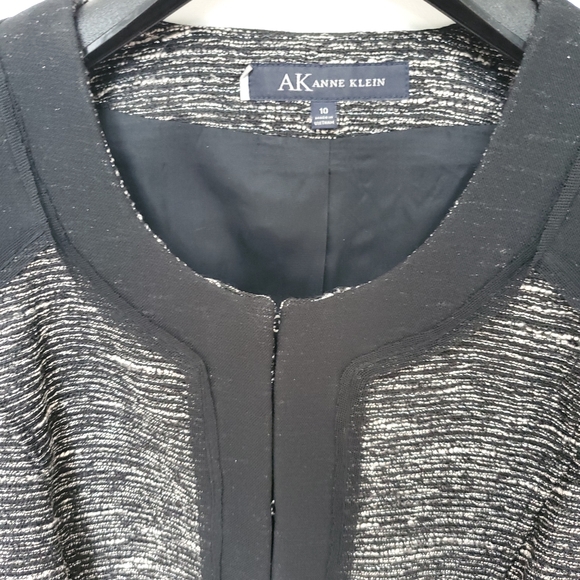 AK ANNE KLEIN BLACK WITH SILVER  JEWEL NECK JACKET ( SIZE 10) - Picture 4 of 9